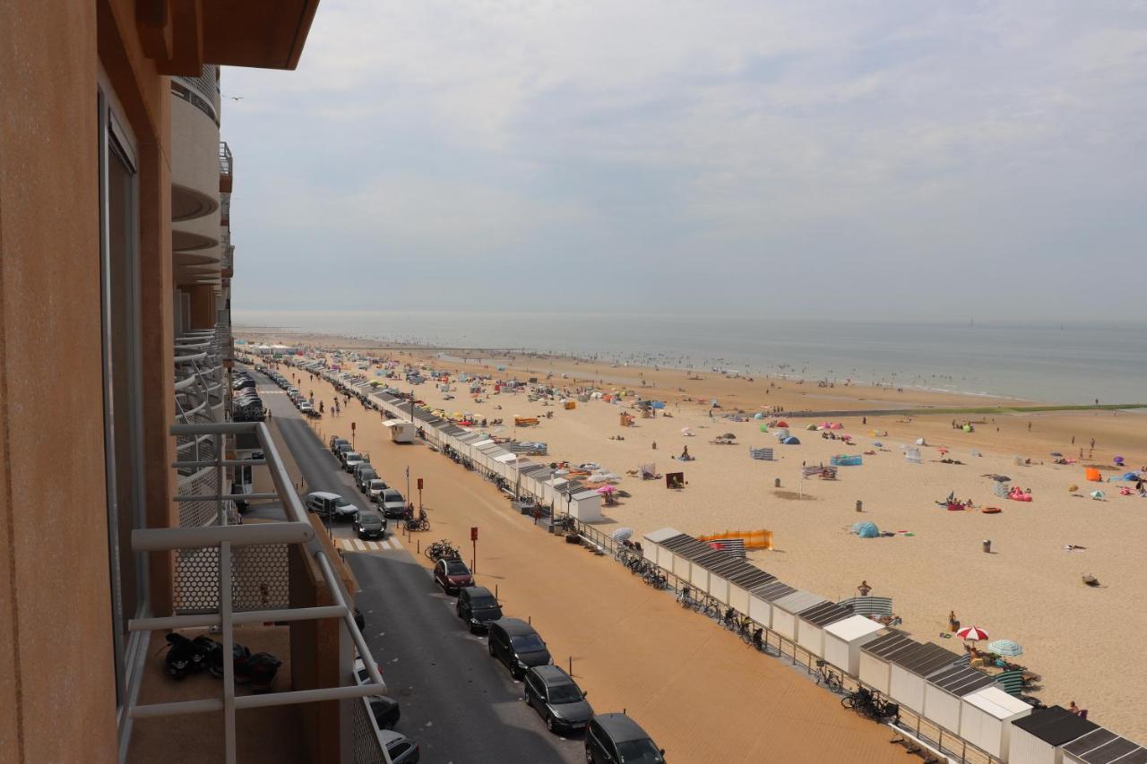 Appartement Met Zeezicht En Verwarmd Zwembad Остенде Экстерьер фото