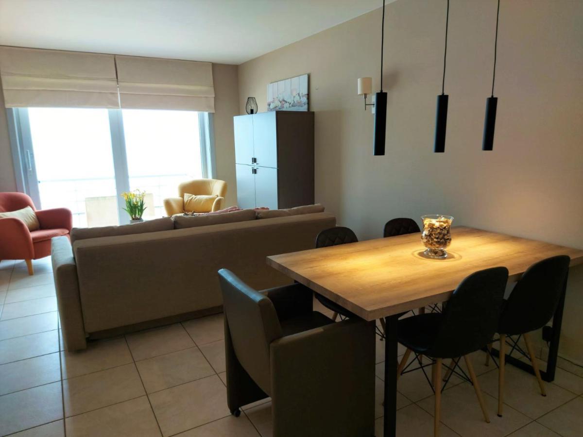 Appartement Met Zeezicht En Verwarmd Zwembad Остенде Экстерьер фото
