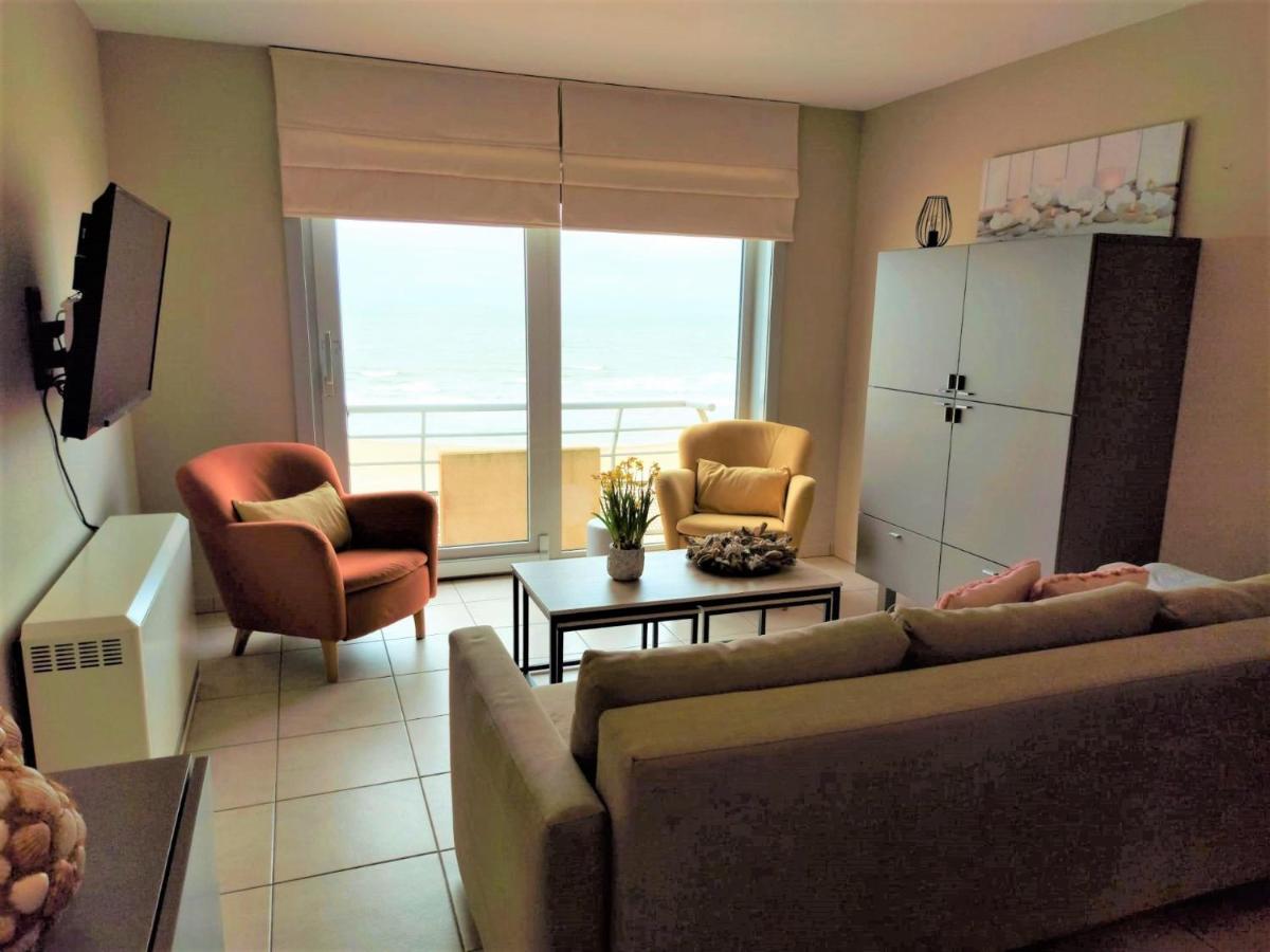 Appartement Met Zeezicht En Verwarmd Zwembad Остенде Экстерьер фото